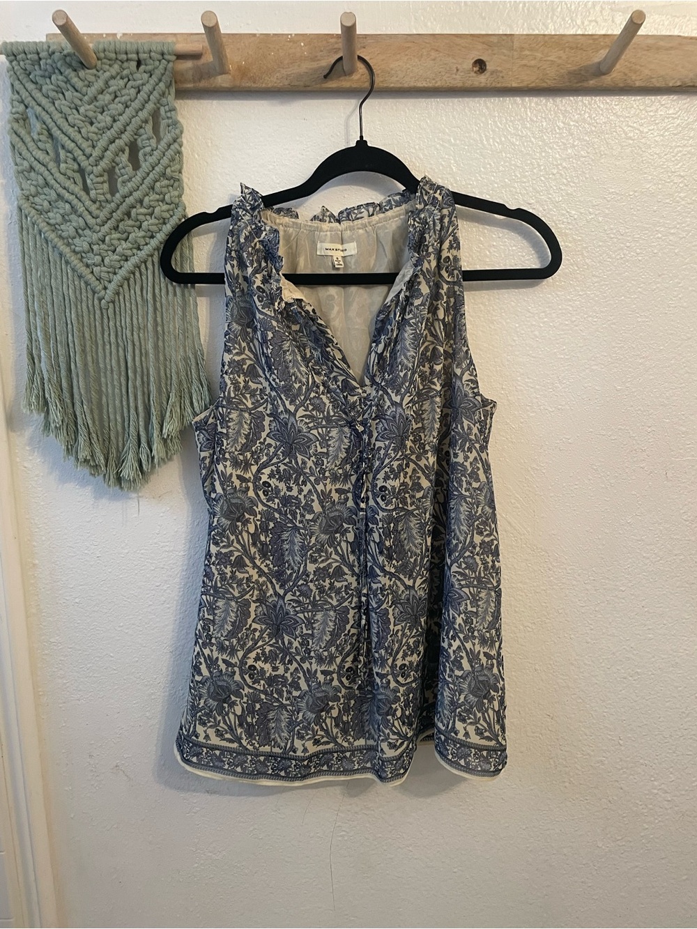 Max Studio Blue and White Floral Ruffle Neck Sleeveless Top